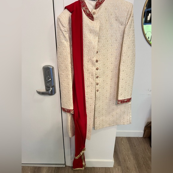 Off white Sherwani for sale with pagri (hat) included for free - Picture 1 of 9